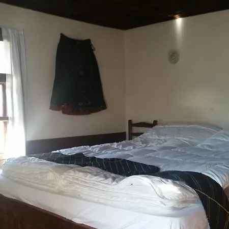 Nyaraló Hadji Karanlukova's House *